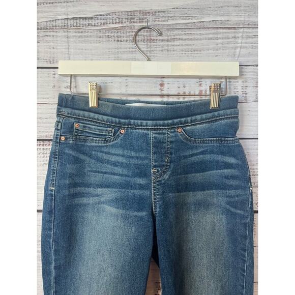 LEVIS- WOMENS TOTALLY SHAPING PULL-ON SKINNY JEANS ELASTIC WAIST - Picture 3 of 14